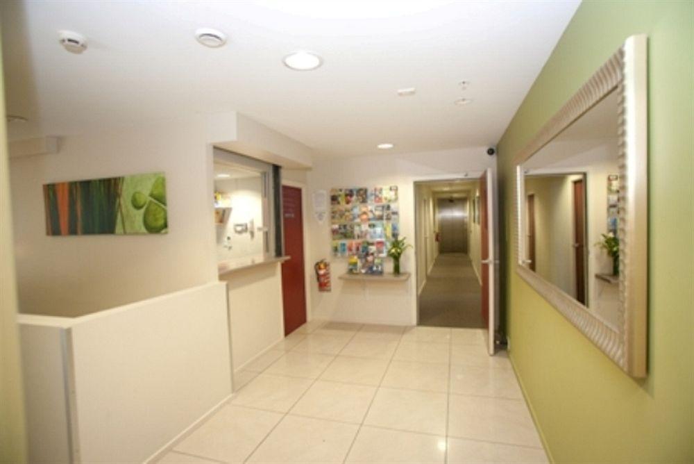 City Lodge Accommodation Auckland Extérieur photo Interior of the building