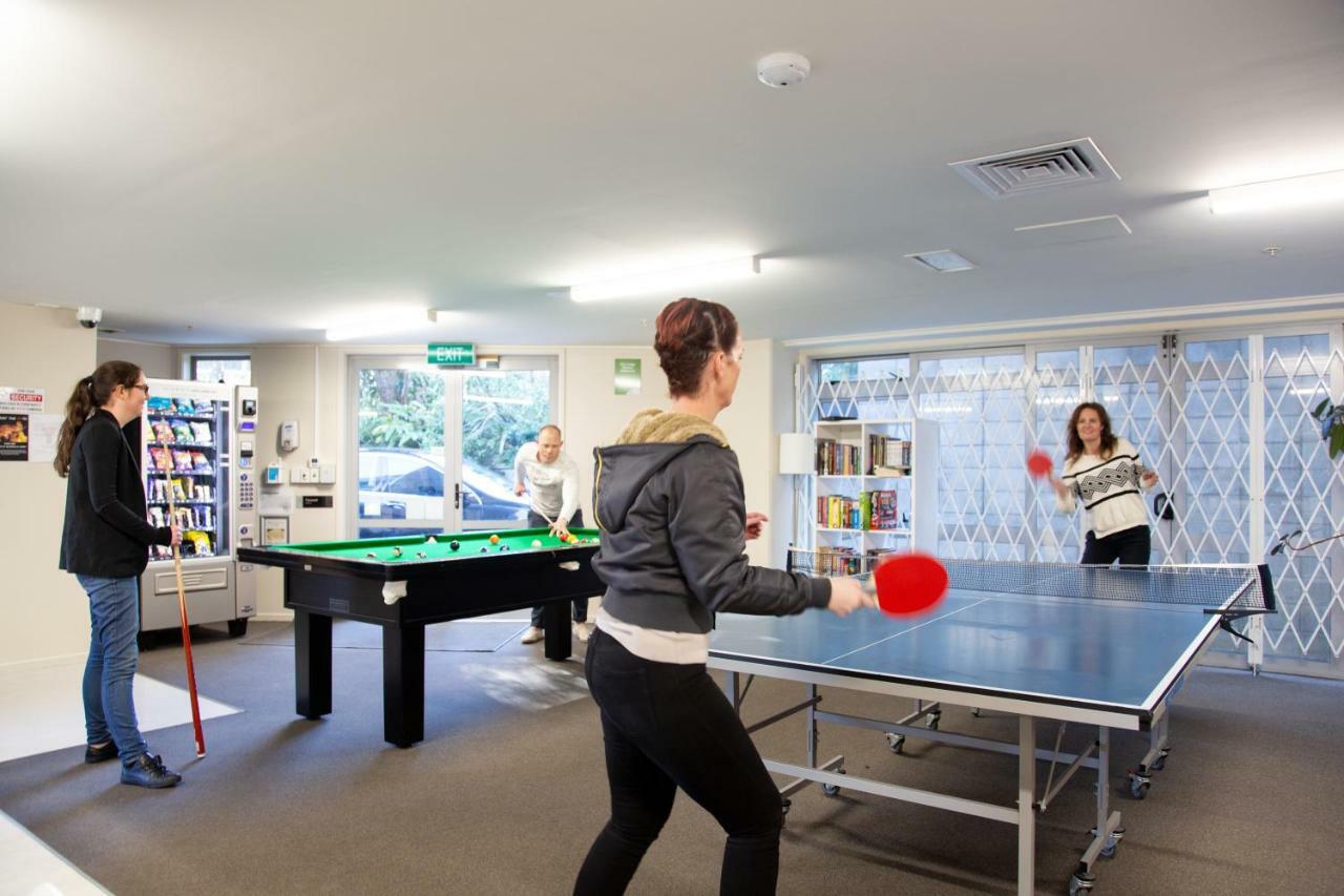 City Lodge Accommodation Auckland Extérieur photo The games room at the University of Nottingham's halls of residence